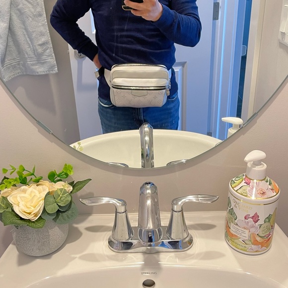 LV Bumbag Taiga White - Picture 8 of 9